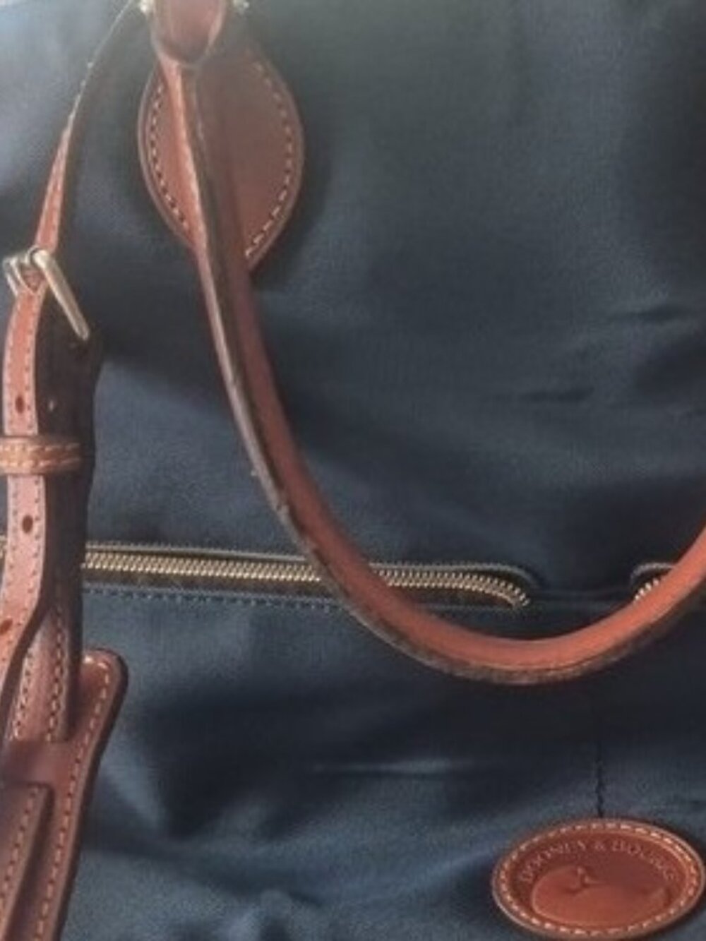 Classic strong italian nylon Dooney bag, with leather details and 2 front pocket